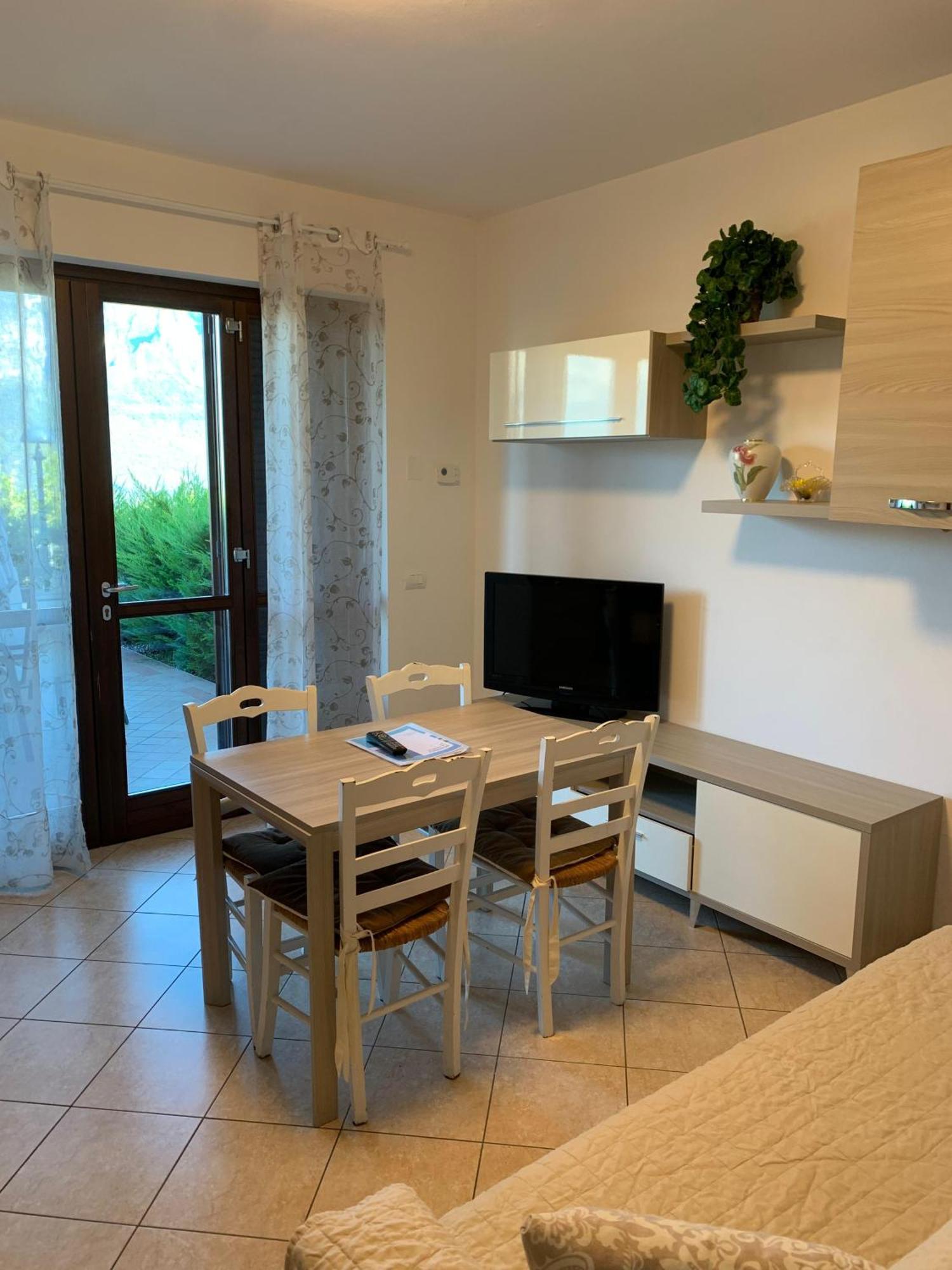 Apartment La Quiete 27 View By Gardadomusmea